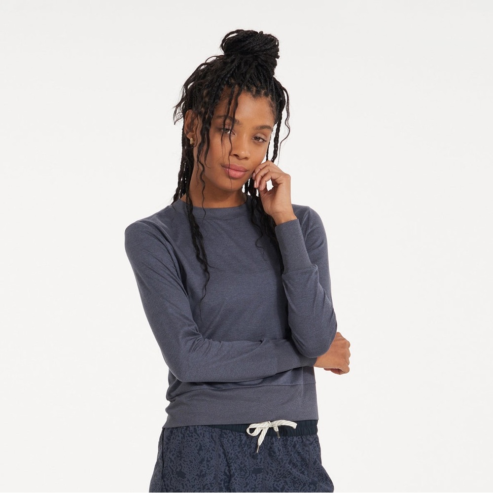 LIKE NEW Vuori long sleeve daydream crew